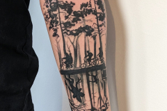 sokol-tatuaz-stranger-things-graficzny-przedramie-wroclaw