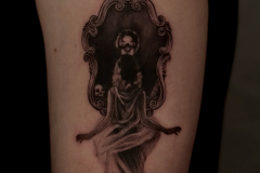 marsatattoo-fineline-mikrorealizm-lustro-odbicie-tatuaz-na-rece-wroclaw