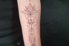 zutattoo-tatuaz-ornamenty-mandala-fineline-na-przedramieniu-wroclaw